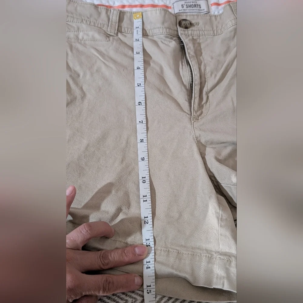 Old Navy Women's Tan Cargo Shorts